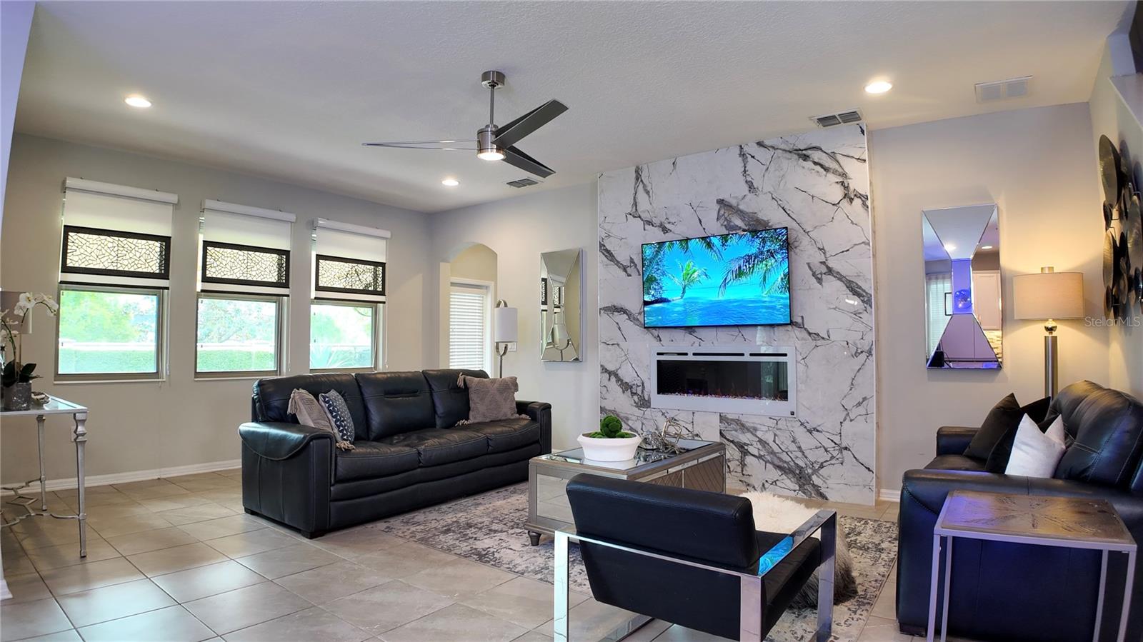 RIVIERA BELLA UNIT 01 - Residential