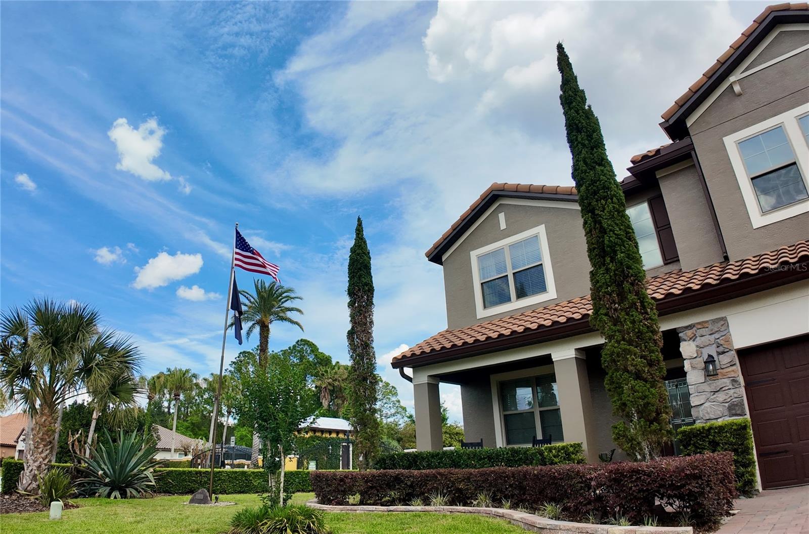 RIVIERA BELLA UNIT 01 - Residential