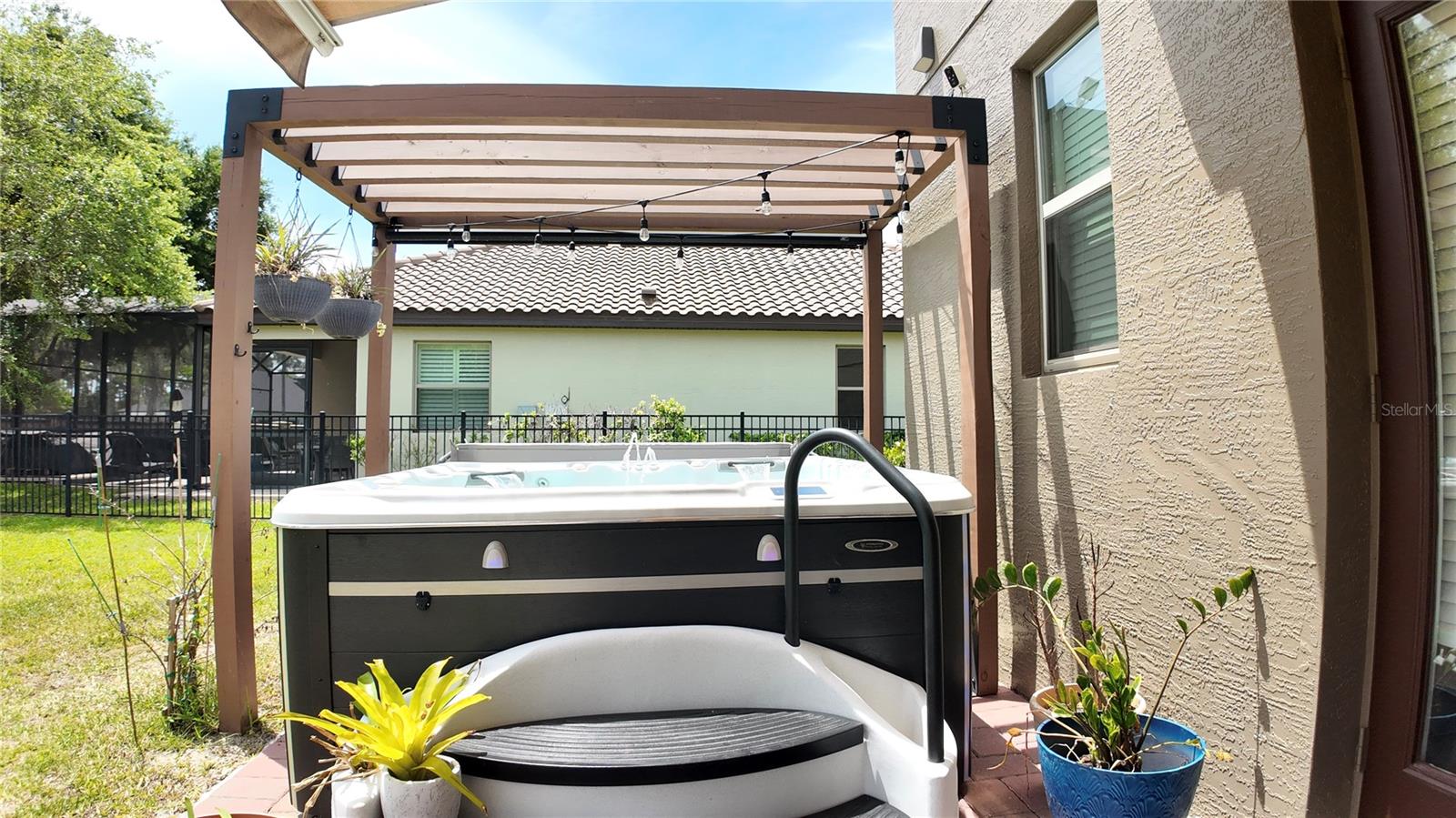 RIVIERA BELLA UNIT 01 - Residential