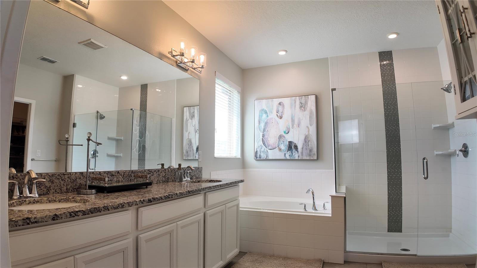 RIVIERA BELLA UNIT 01 - Residential