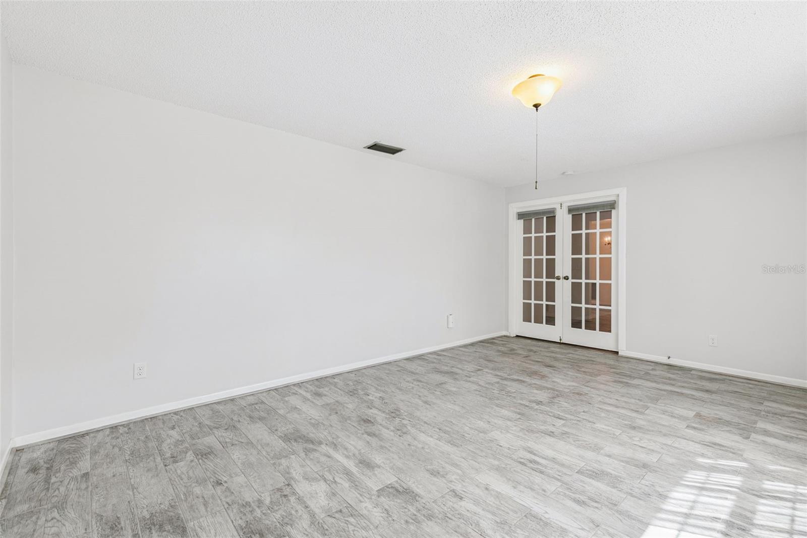 WOODLANDS SEC 4 - Residential