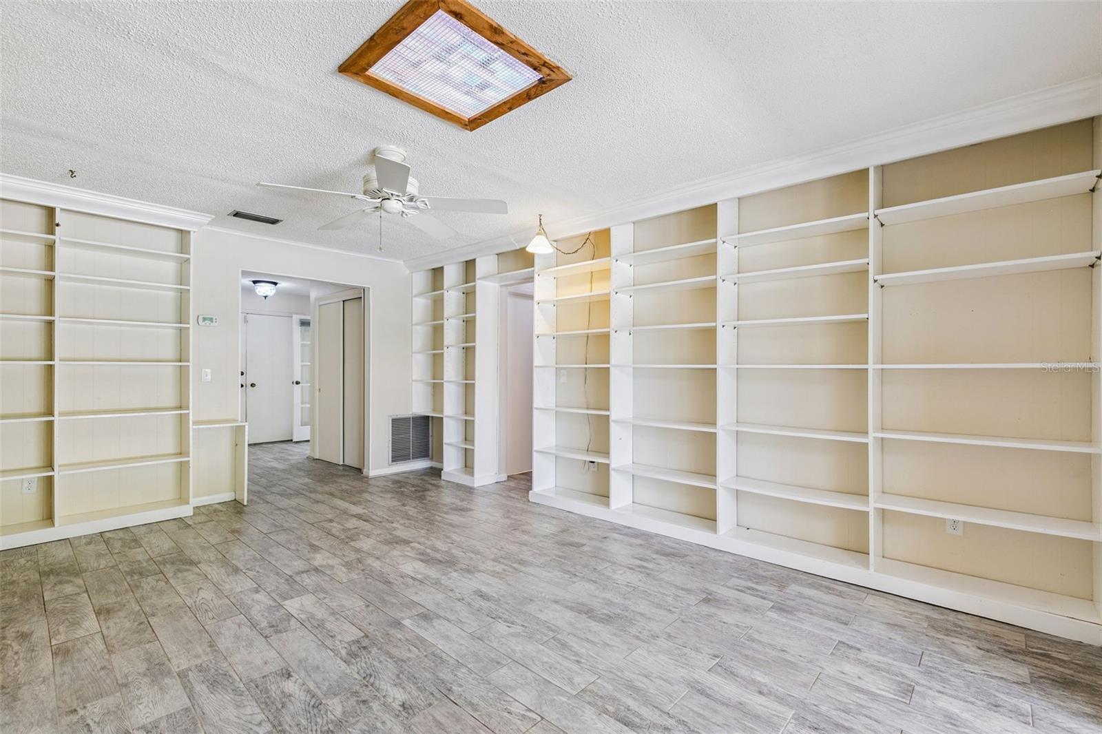 WOODLANDS SEC 4 - Residential