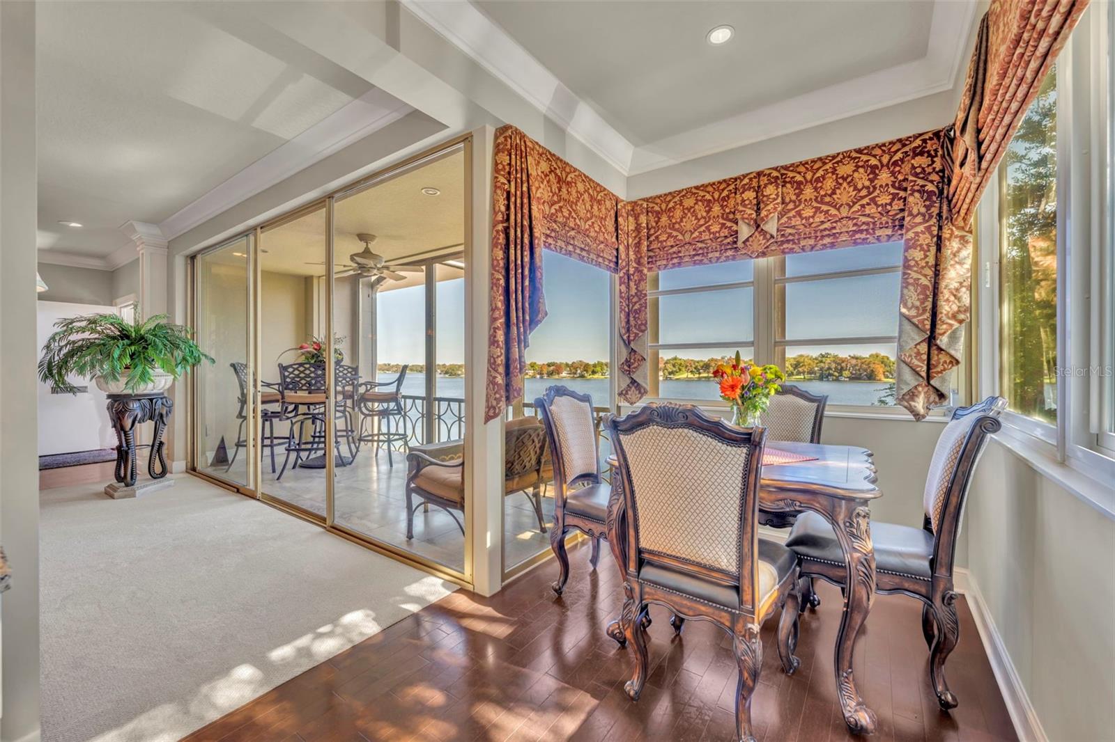 WHISPERING WATERS/PHILLIPS CIRCLE REP - Residential