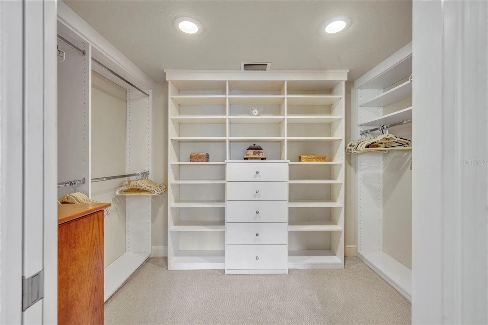 WHISPERING WATERS/PHILLIPS CIRCLE REP - Residential