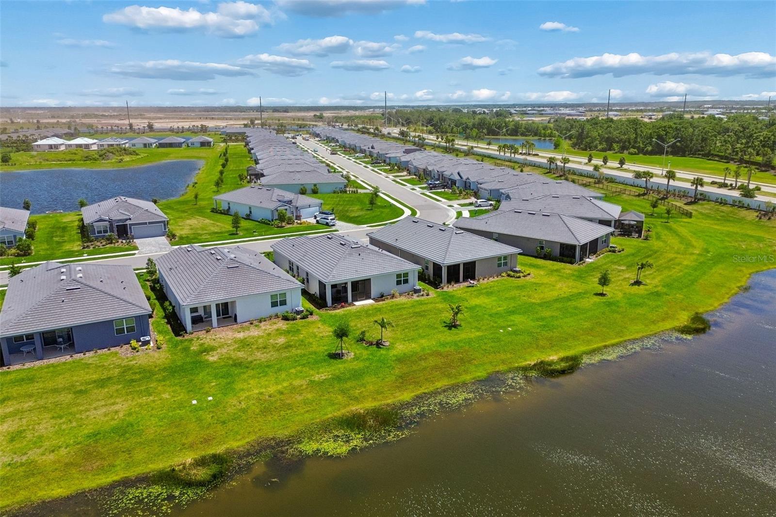 STAR FARMS AT LAKEWOOD RANCH - Residential