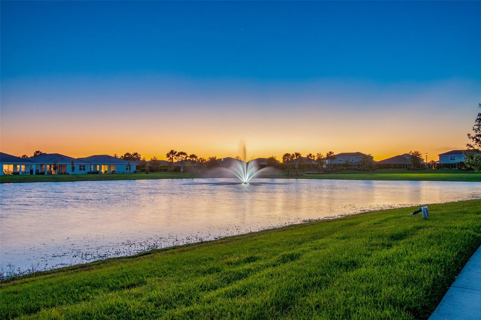 STAR FARMS AT LAKEWOOD RANCH - Residential