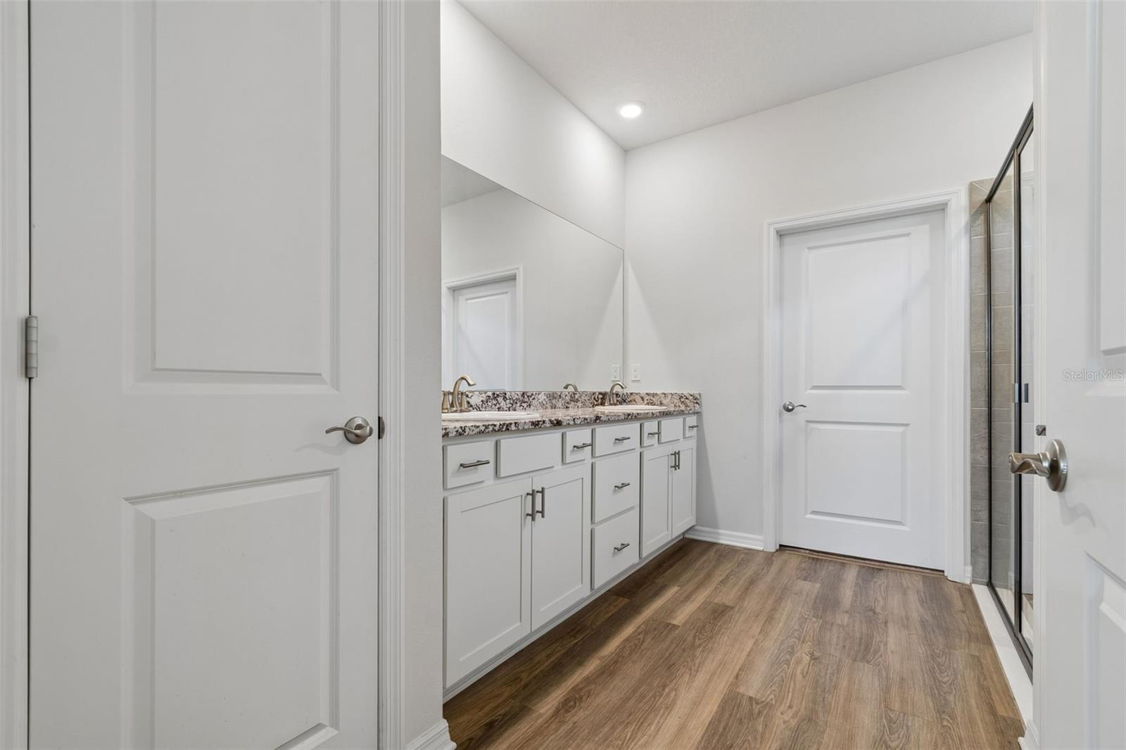 STAR FARMS AT LAKEWOOD RANCH - Residential