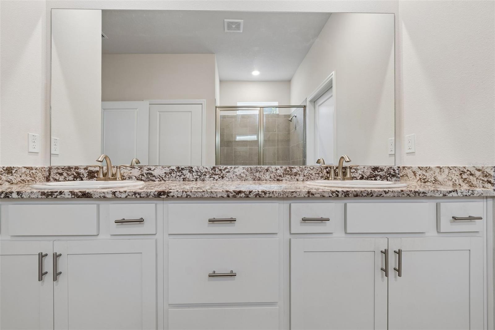 STAR FARMS AT LAKEWOOD RANCH - Residential