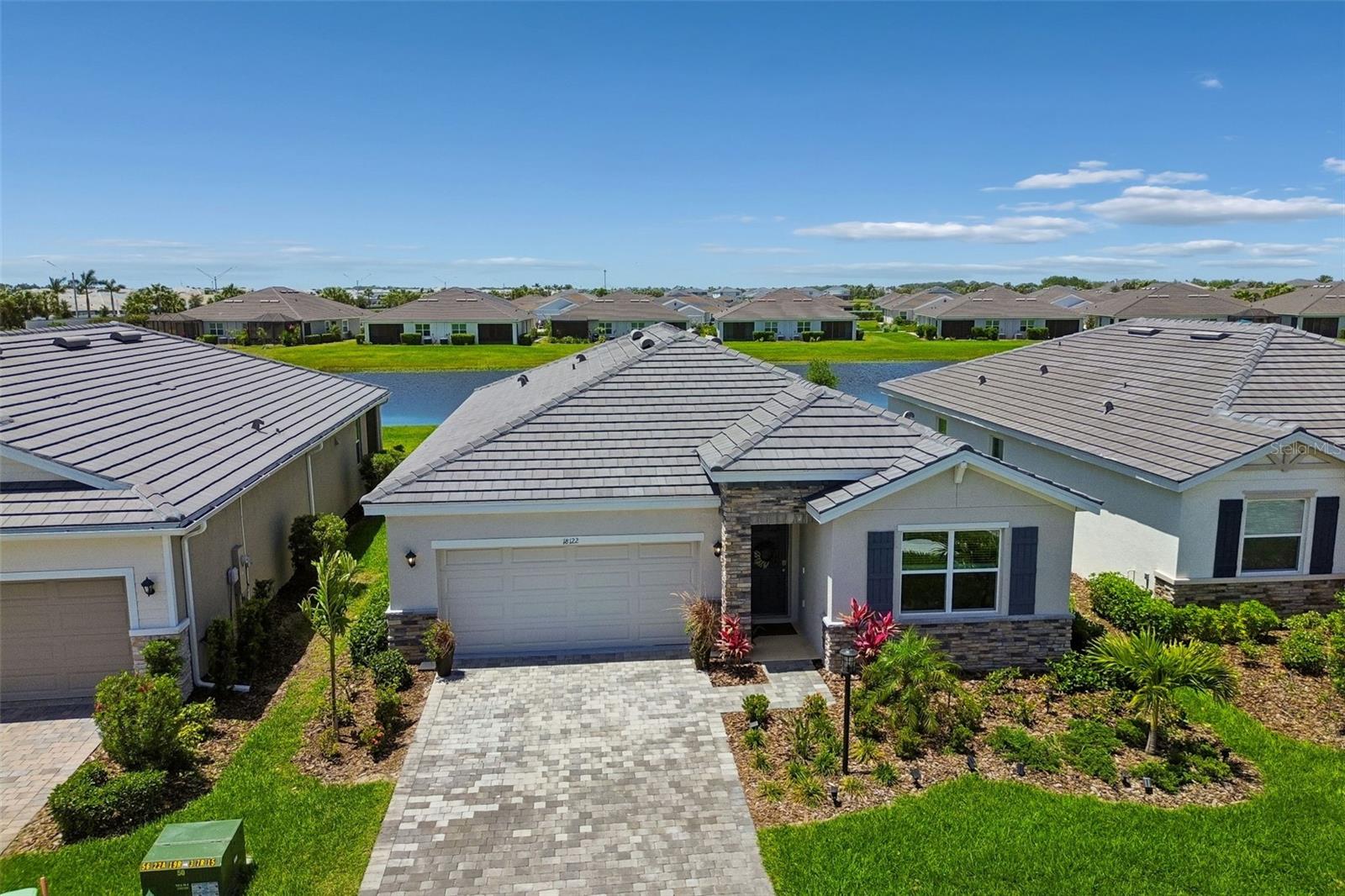 STAR FARMS AT LAKEWOOD RANCH - Residential