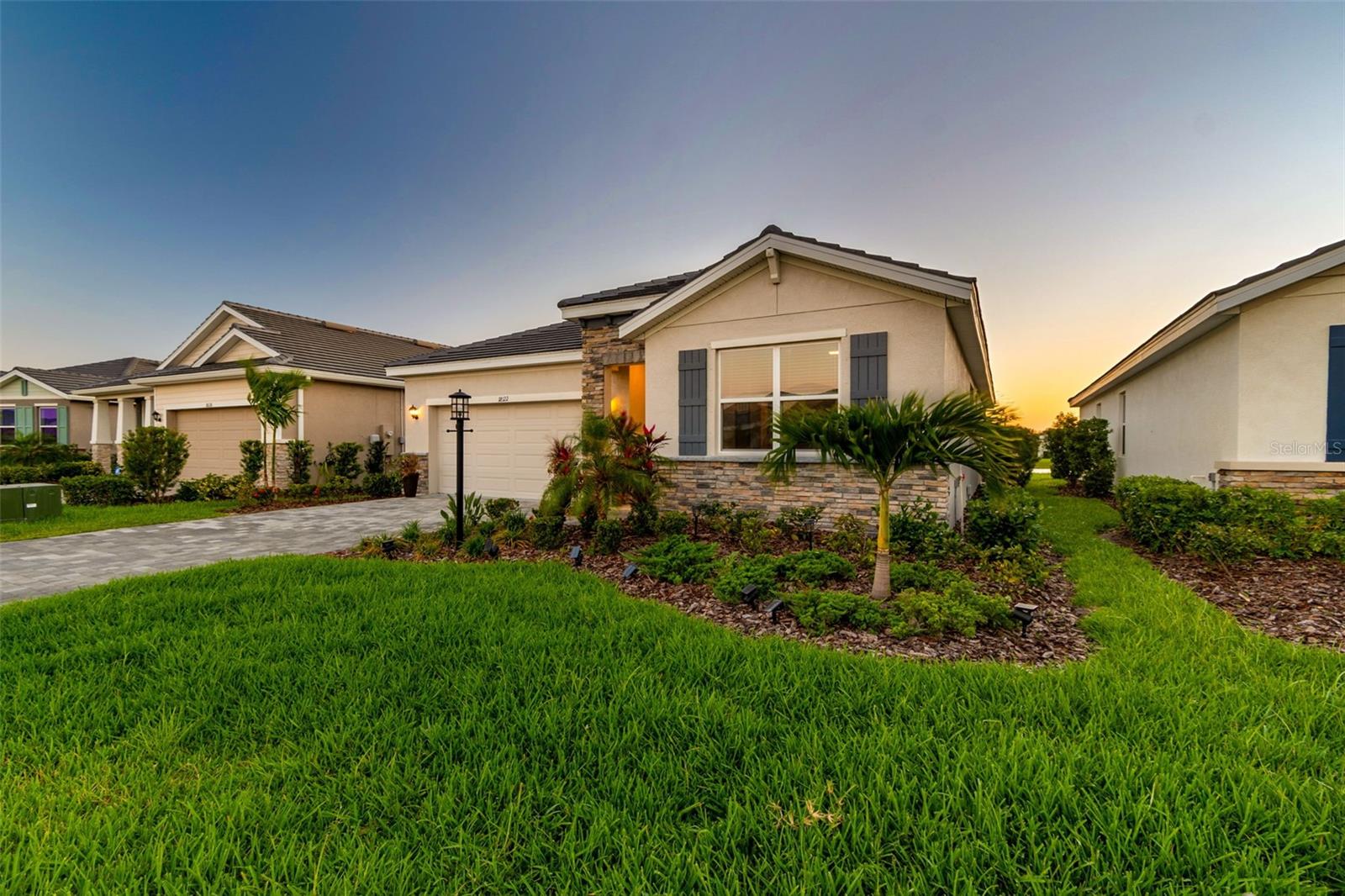STAR FARMS AT LAKEWOOD RANCH - Residential