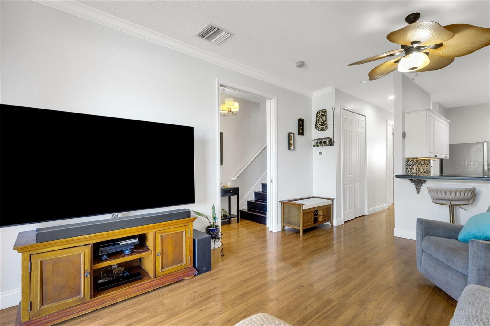 THOMAS TWNHMS - Residential