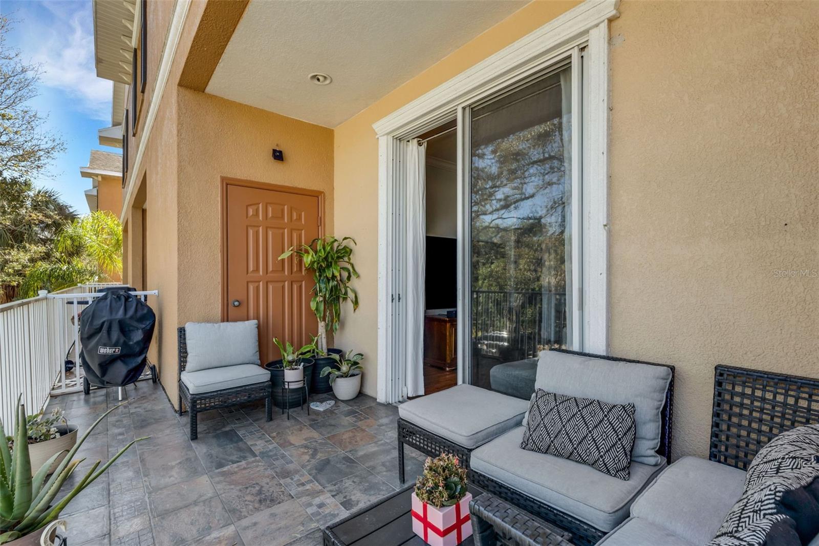 THOMAS TWNHMS - Residential