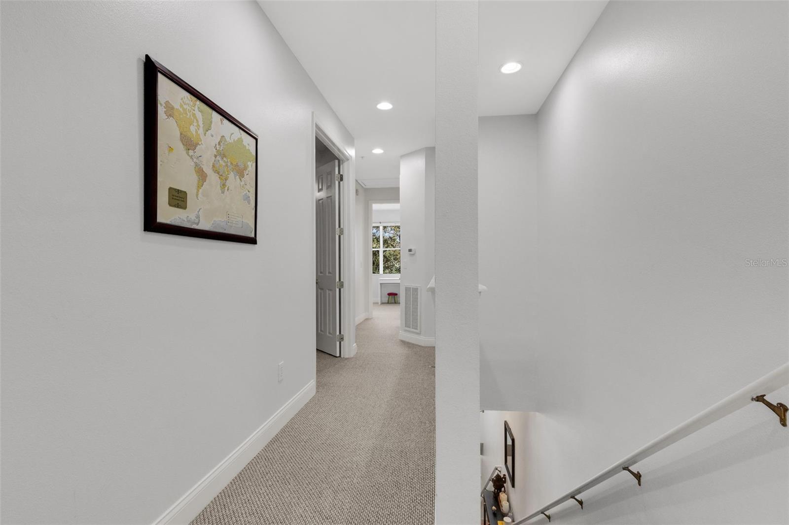 THOMAS TWNHMS - Residential