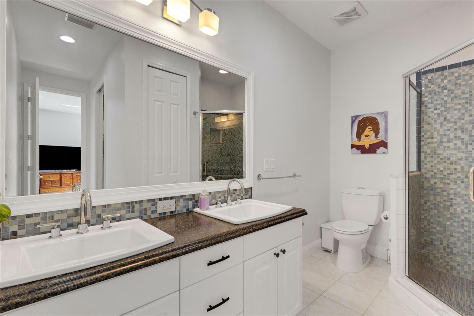 THOMAS TWNHMS - Residential