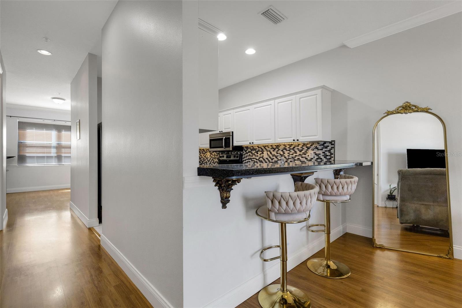 THOMAS TWNHMS - Residential