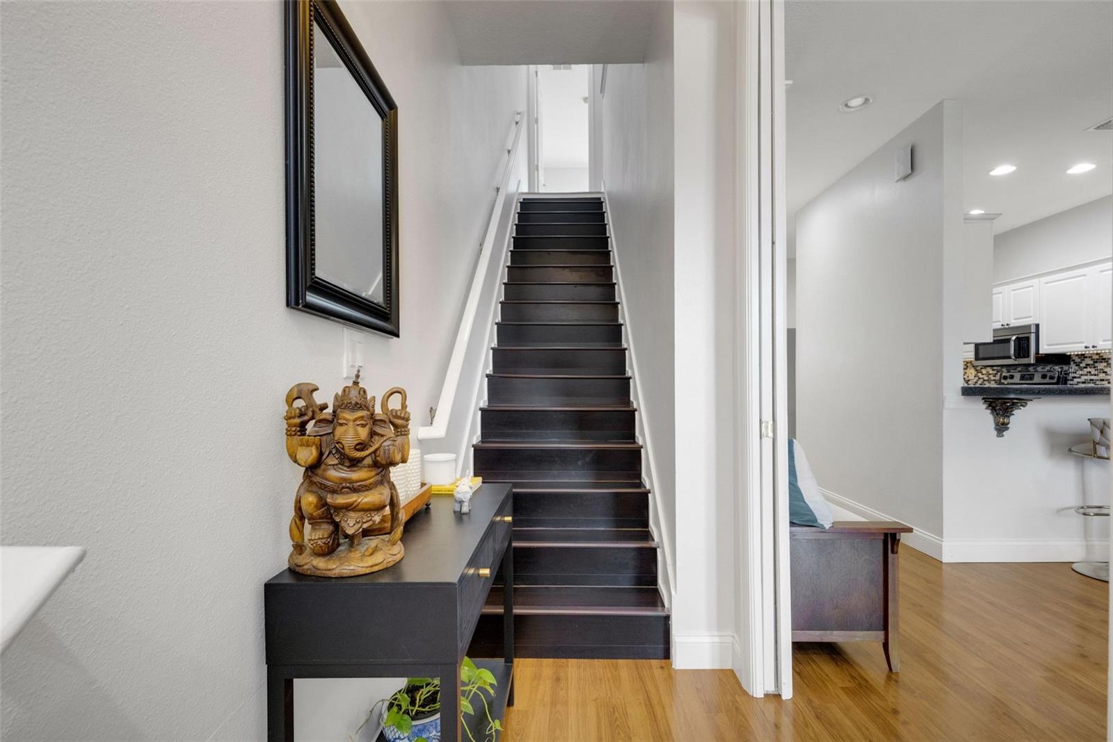 THOMAS TWNHMS - Residential