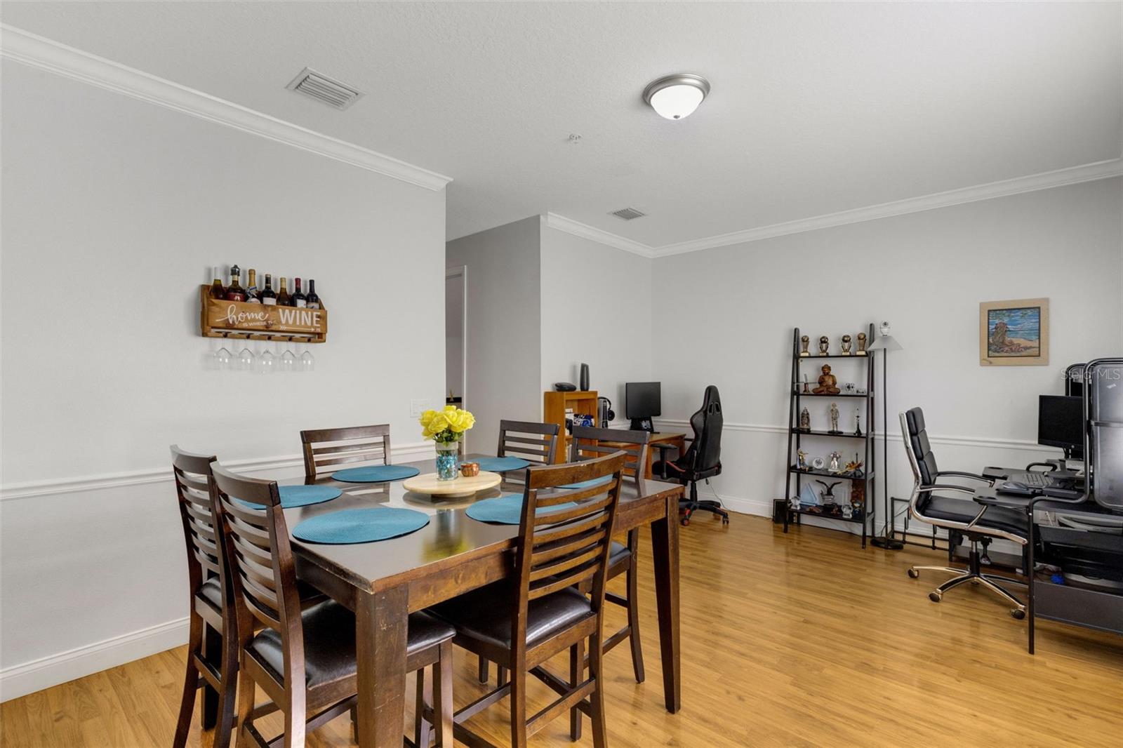 THOMAS TWNHMS - Residential