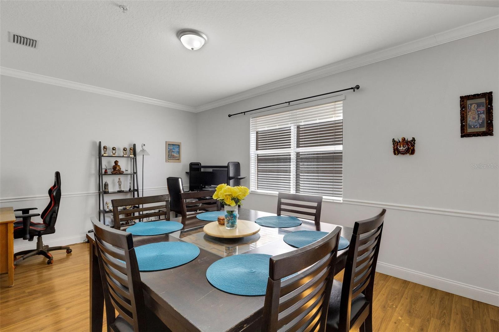 THOMAS TWNHMS - Residential