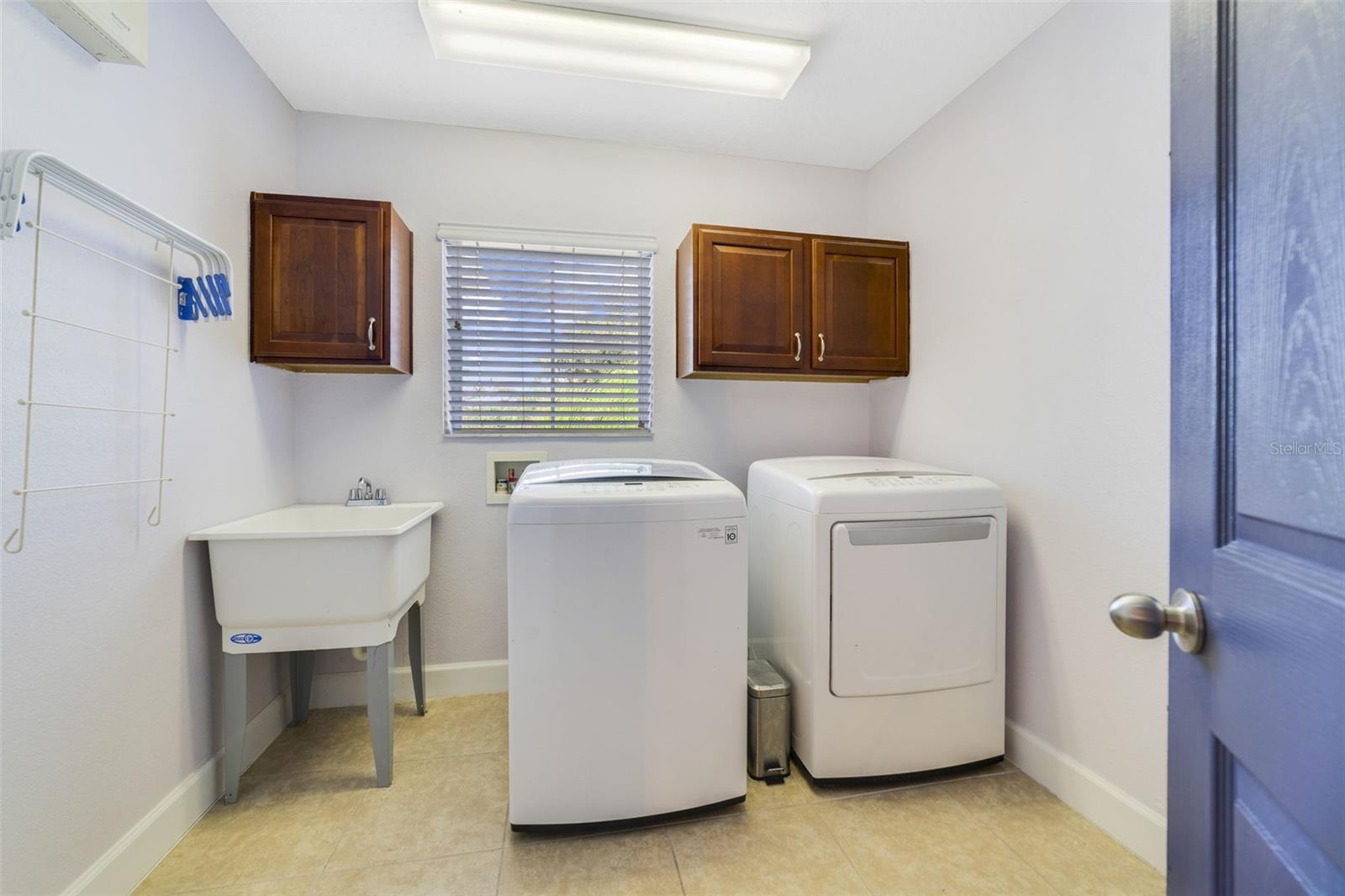 STONEYBROOK WEST D - Residential Lease
