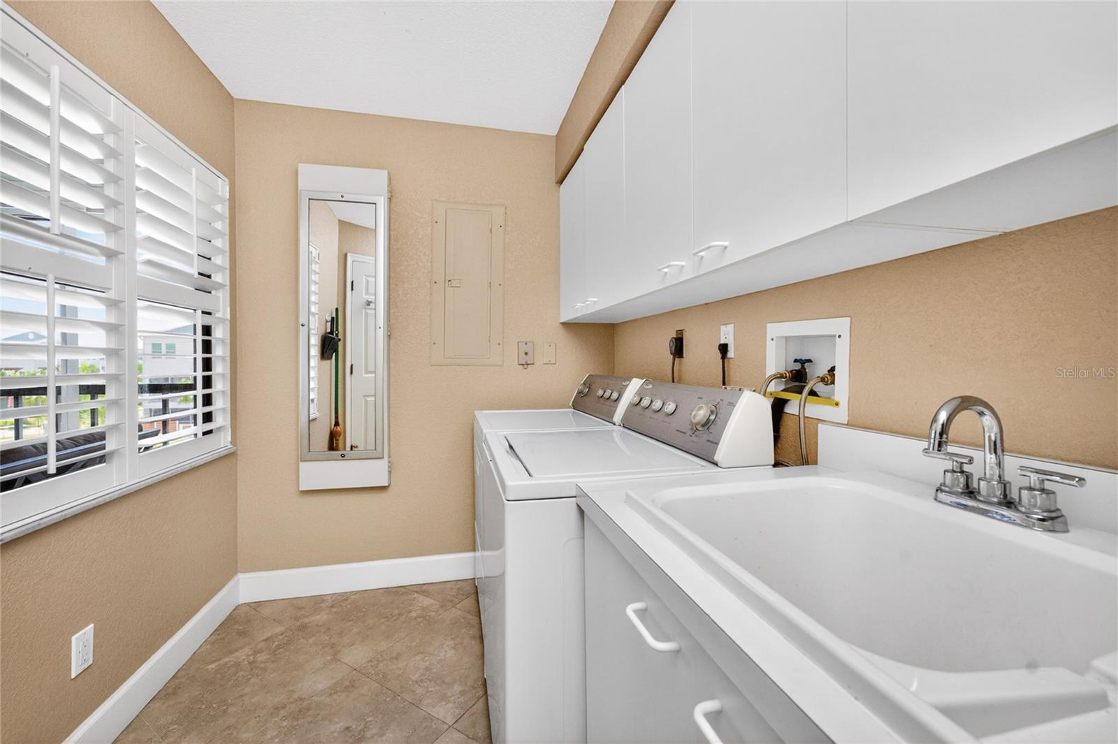CHAMPAGNE ESTATES CONDO - Residential
