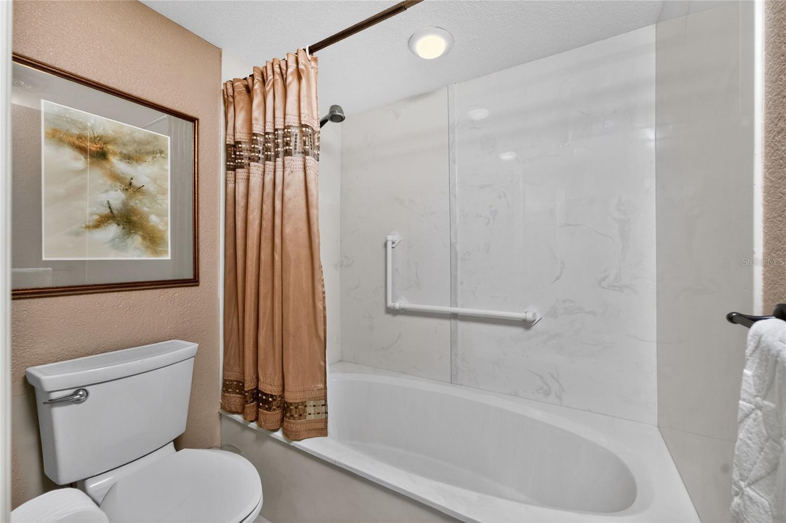 CHAMPAGNE ESTATES CONDO - Residential