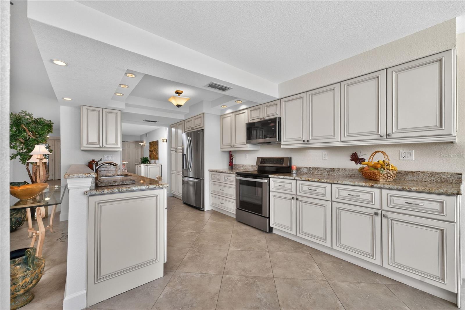 CHAMPAGNE ESTATES CONDO - Residential