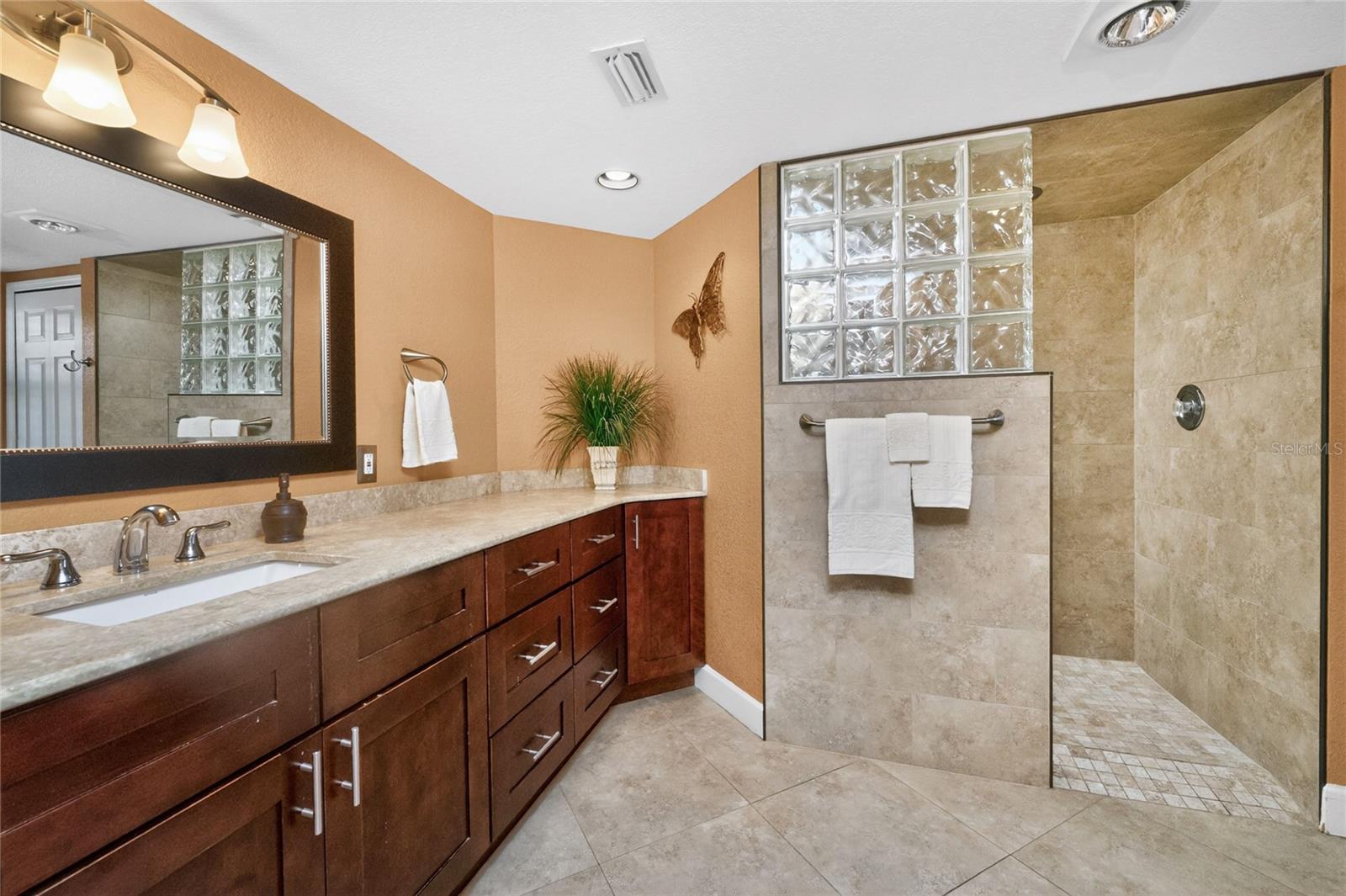 CHAMPAGNE ESTATES CONDO - Residential