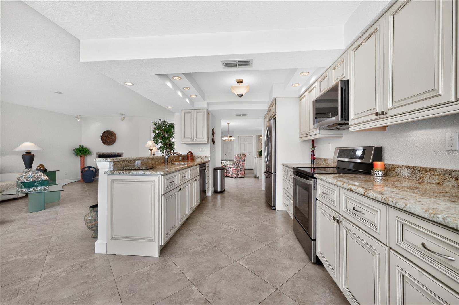 CHAMPAGNE ESTATES CONDO - Residential
