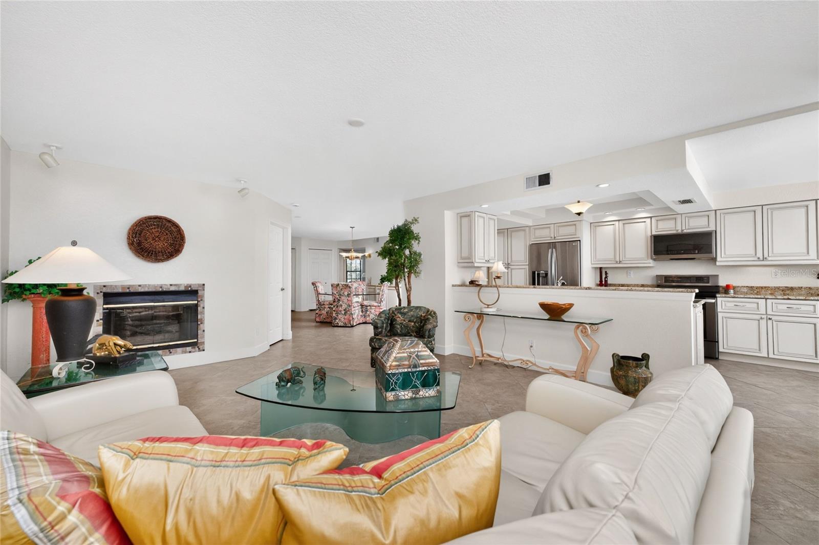 CHAMPAGNE ESTATES CONDO - Residential