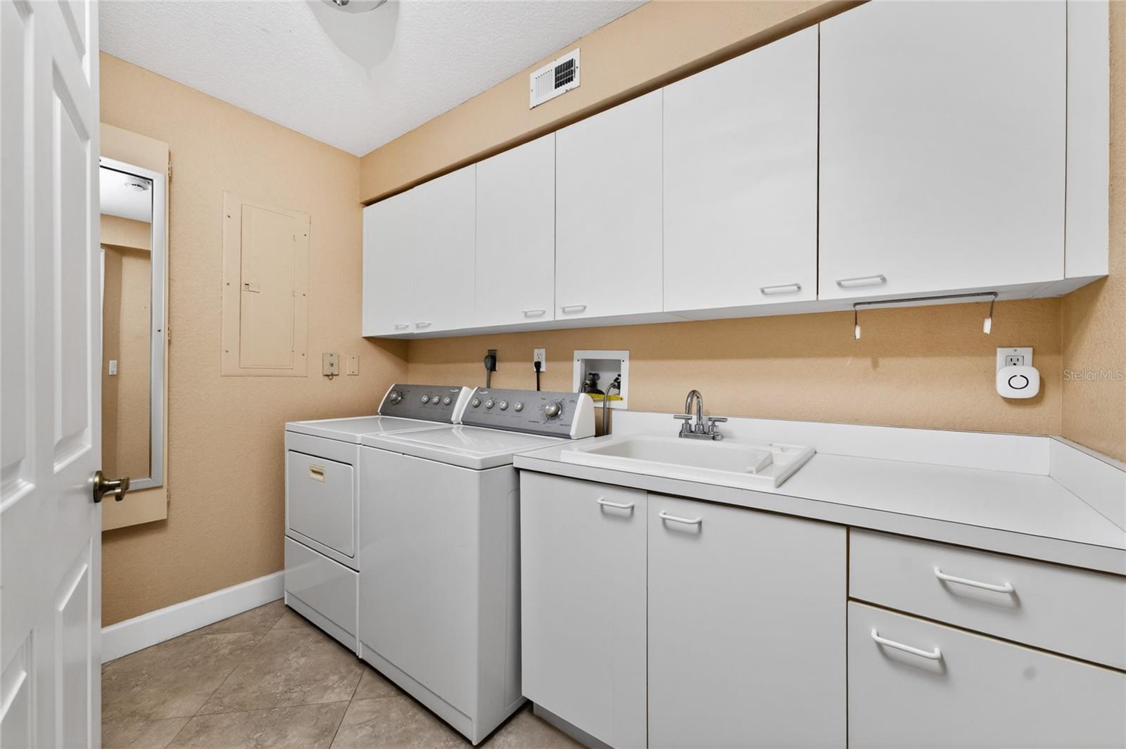 CHAMPAGNE ESTATES CONDO - Residential