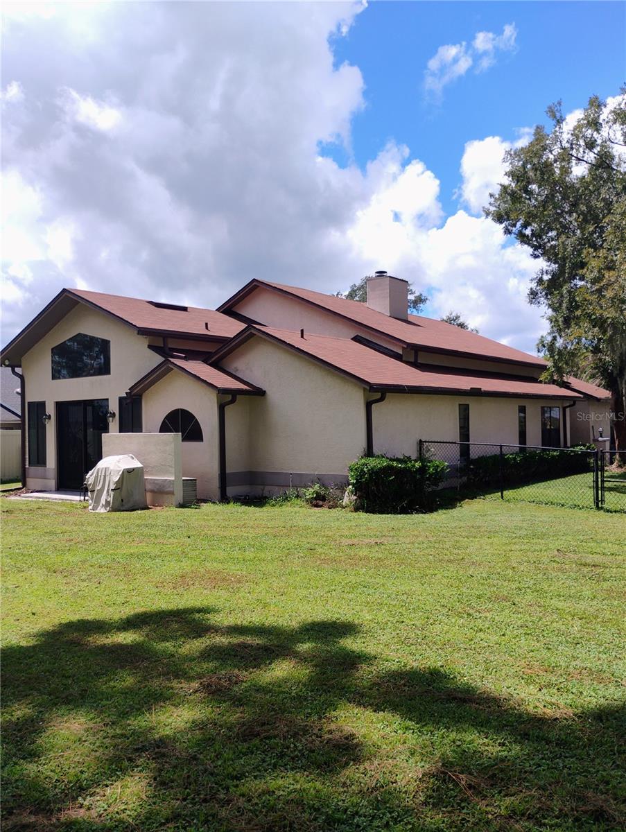 411 GLEN ABBEY LANE