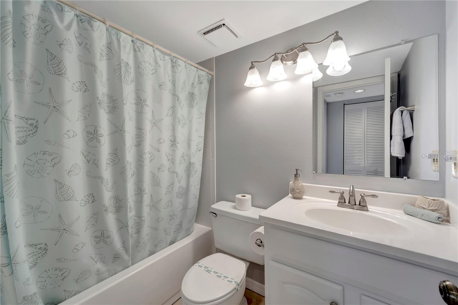 FARMINGTON VISTAS - Residential Lease