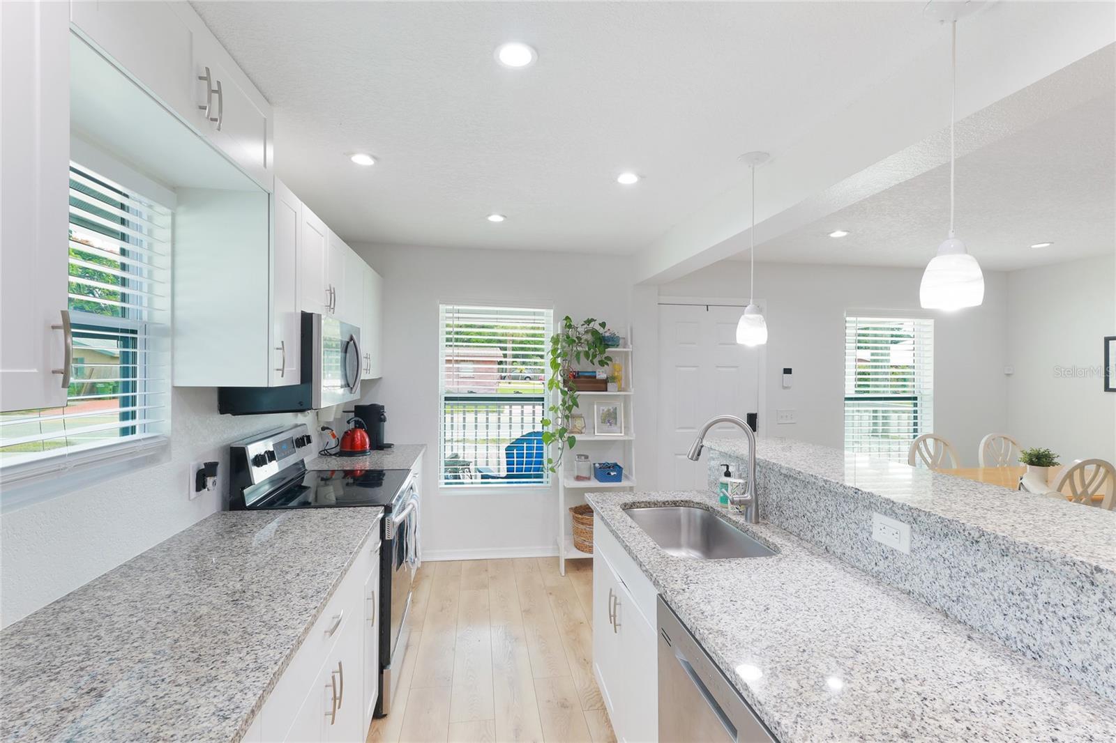 HILLCREST PARK - Residential