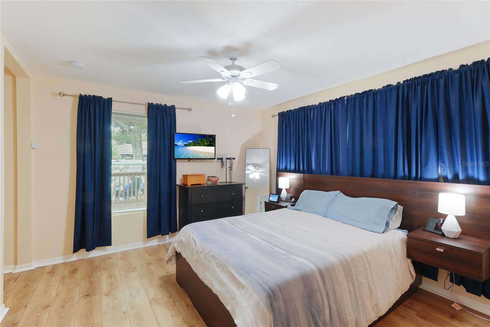 HILLCREST PARK - Residential