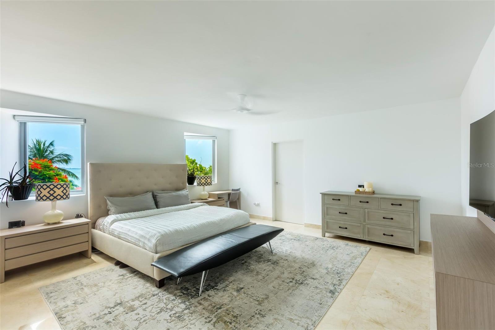 AZURE BEACH - Residential