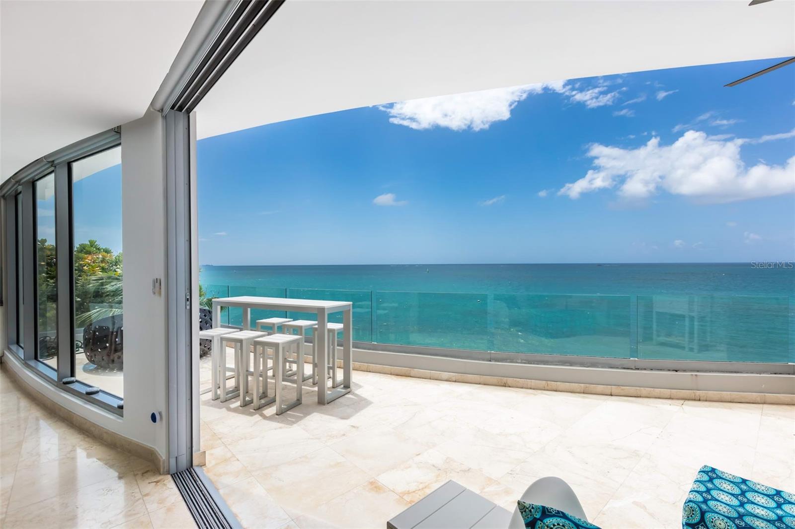 AZURE BEACH - Residential