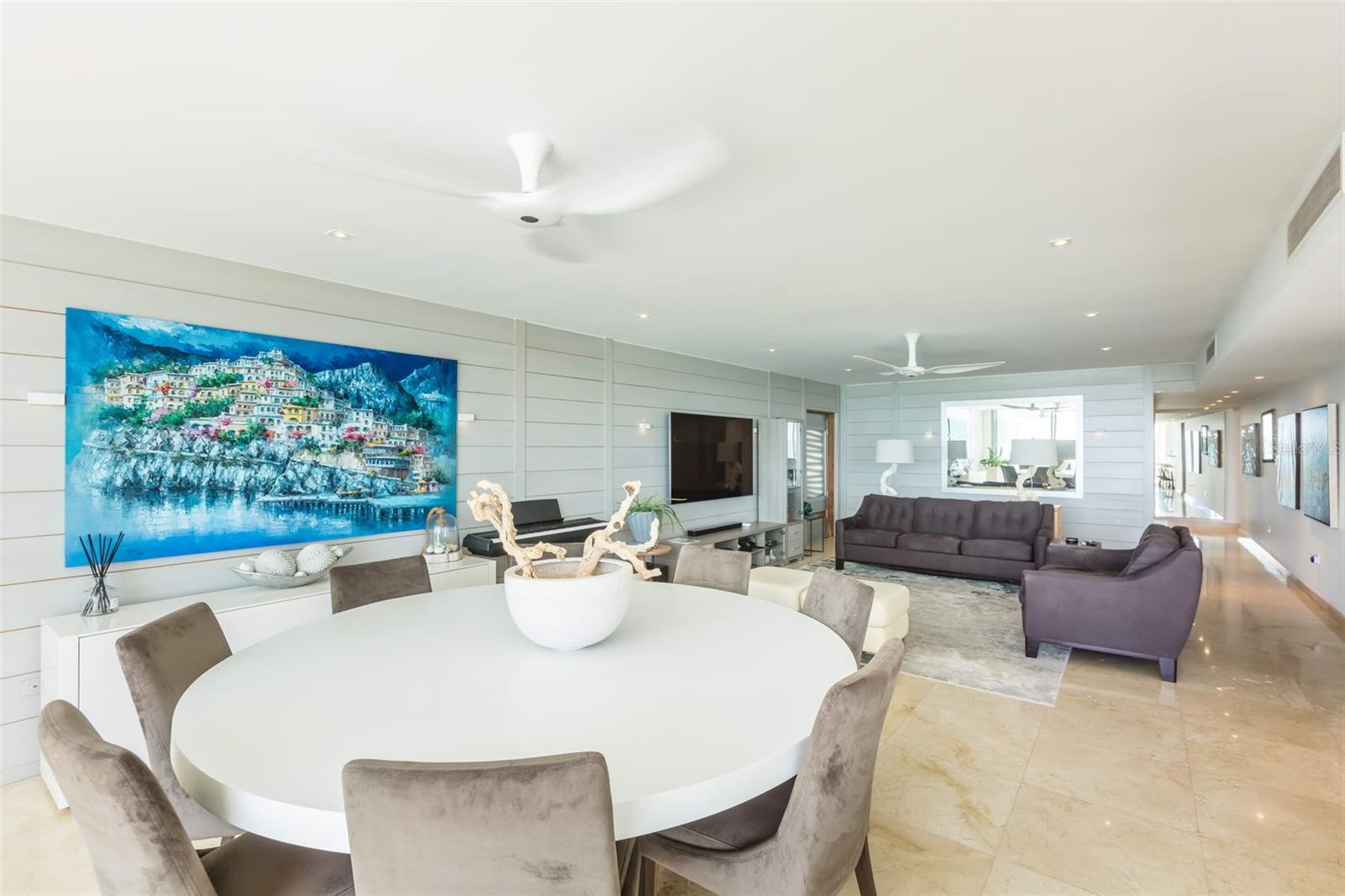 AZURE BEACH - Residential