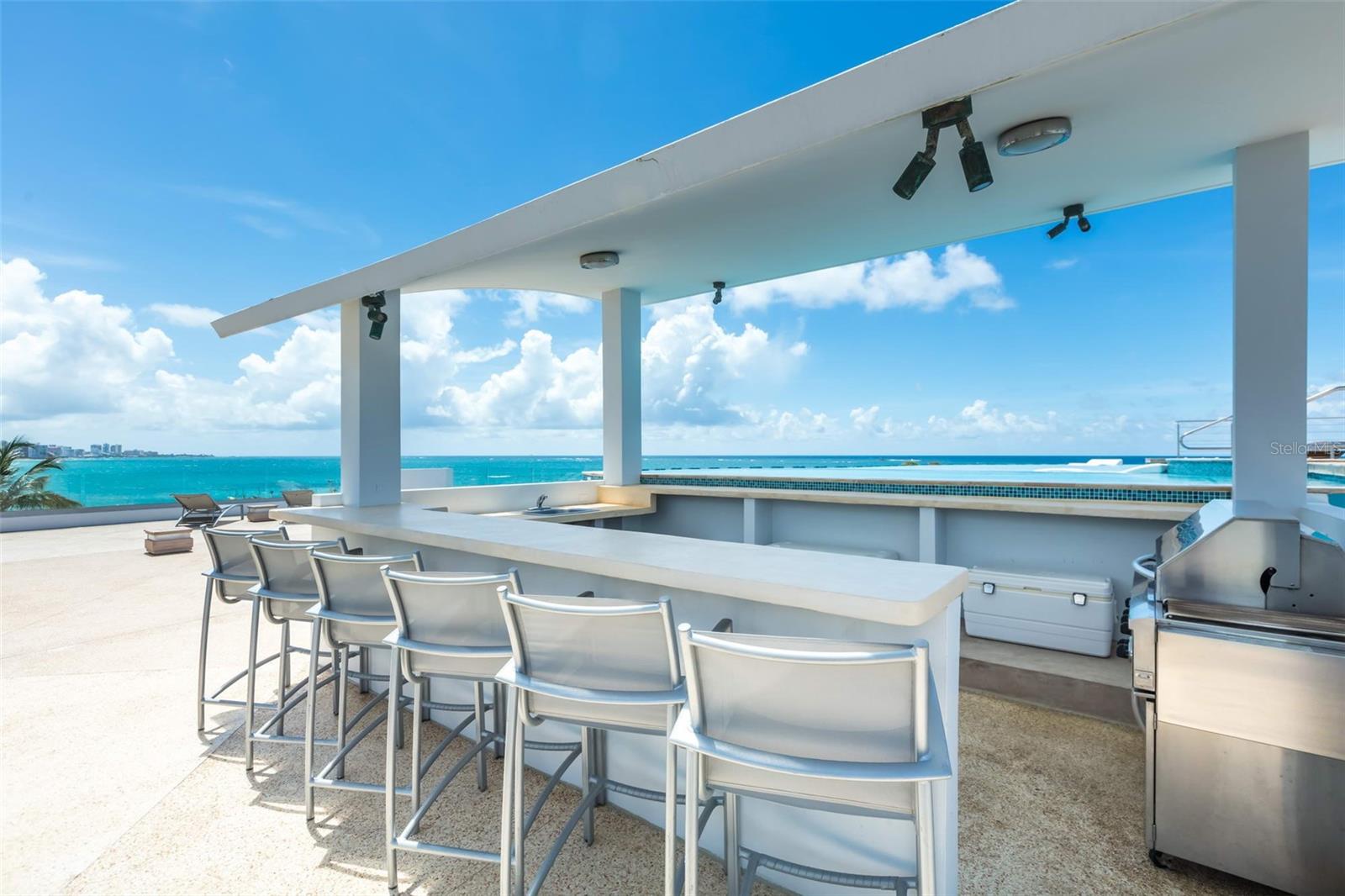 AZURE BEACH - Residential