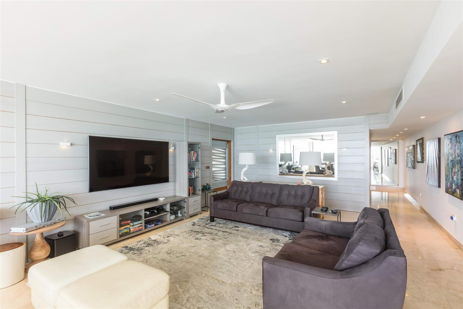 AZURE BEACH - Residential