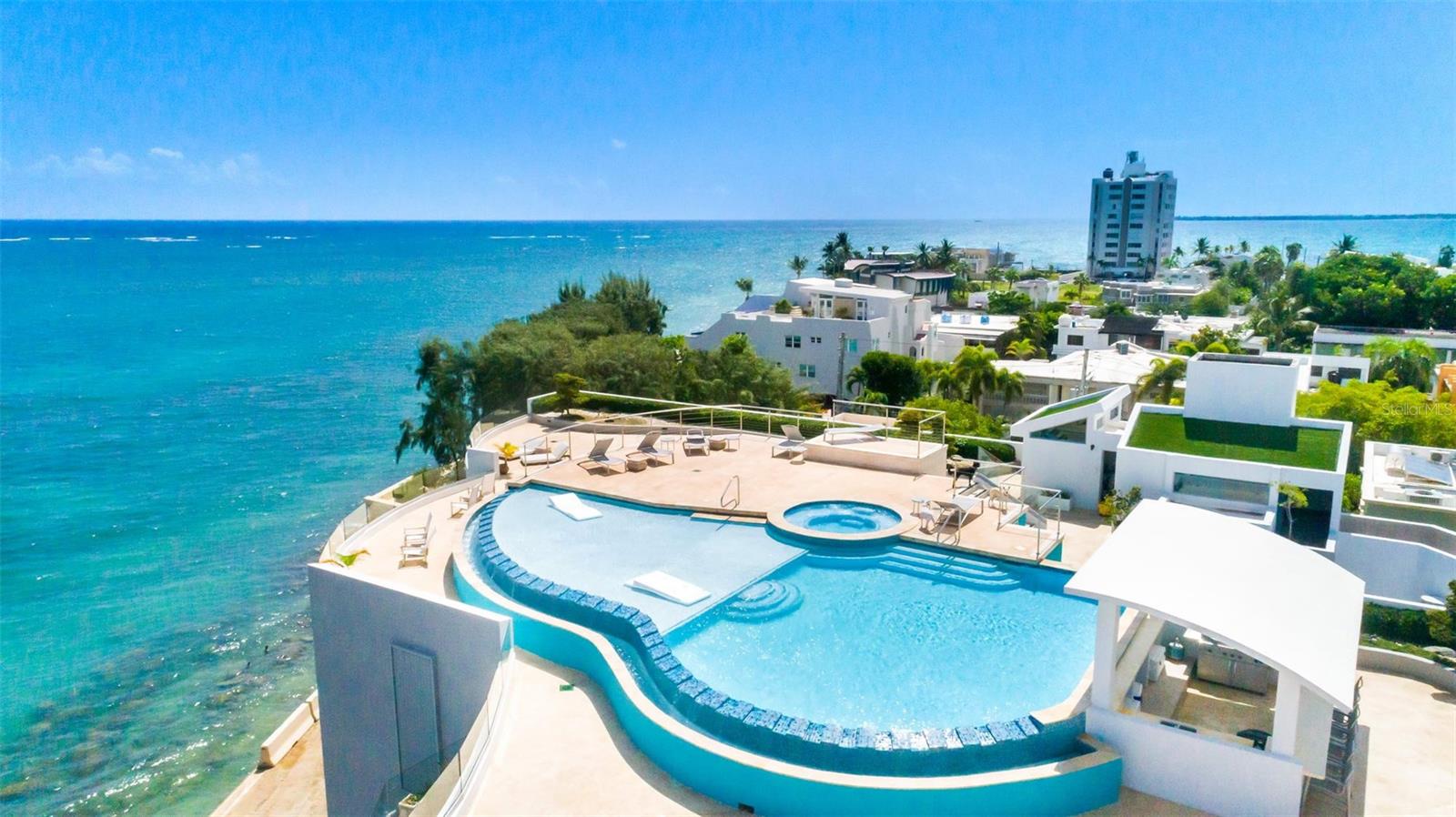 AZURE BEACH - Residential