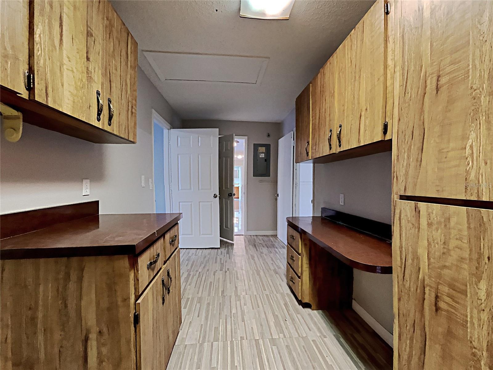 SKY LAKE SOUTH - Residential