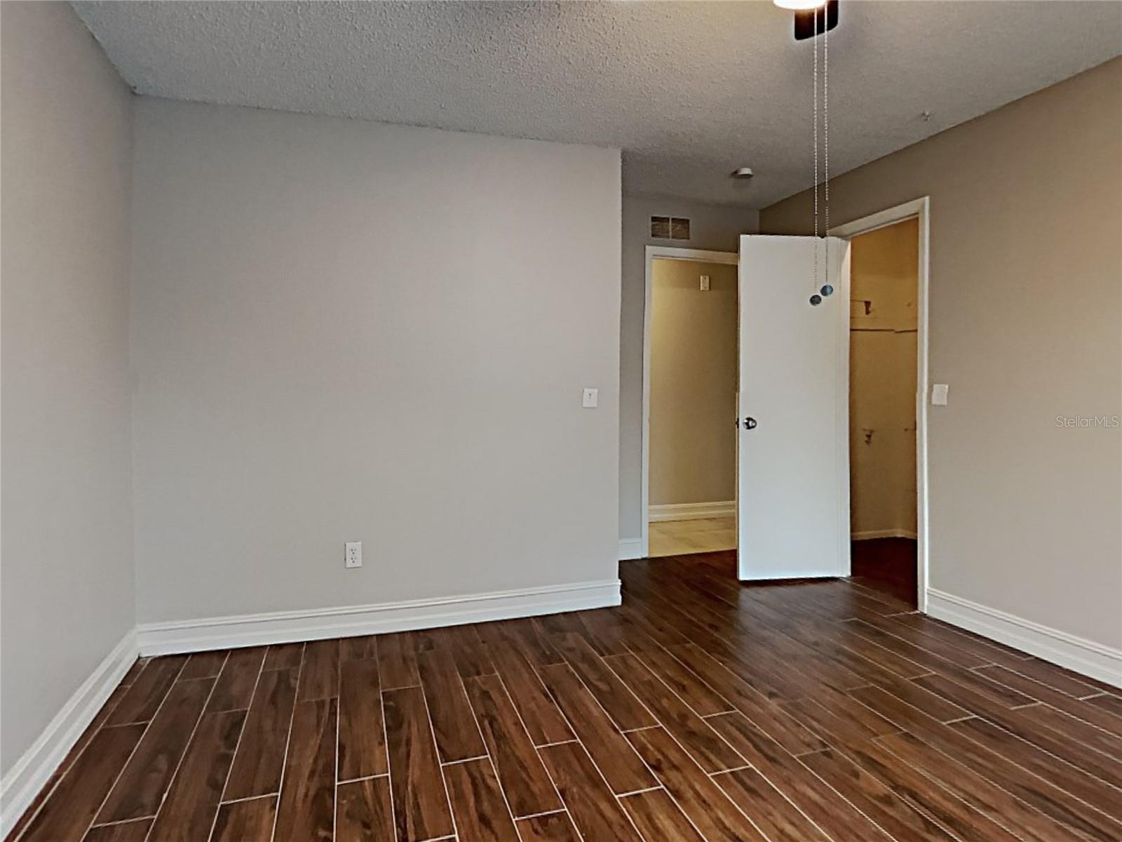 SKY LAKE SOUTH - Residential