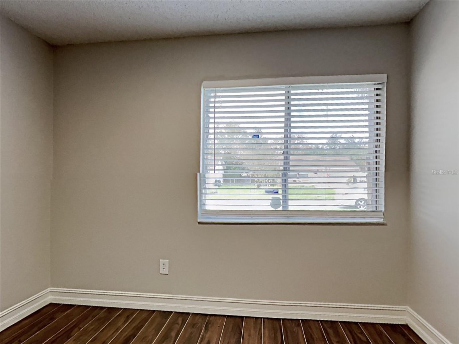 SKY LAKE SOUTH - Residential