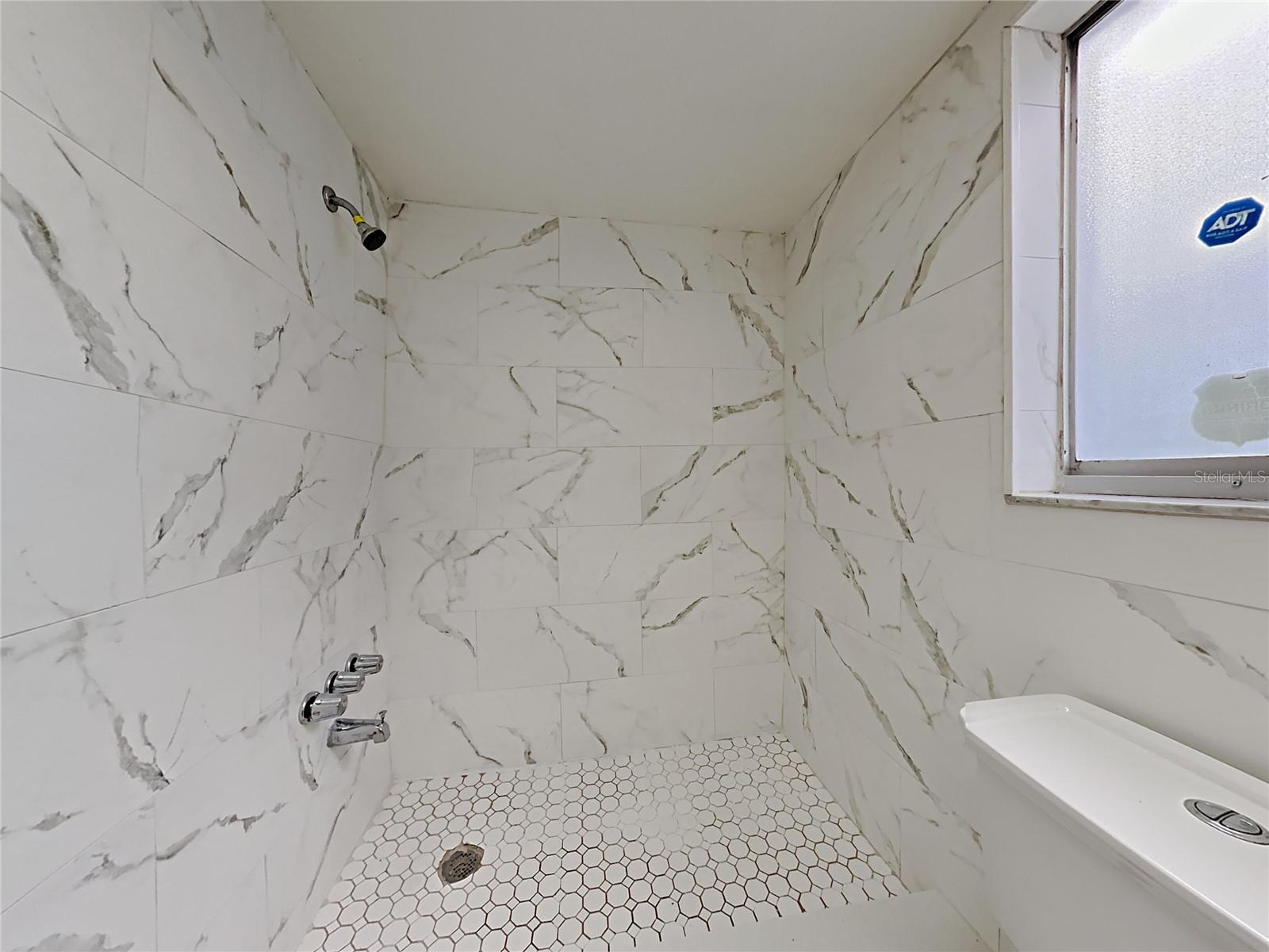 SKY LAKE SOUTH - Residential