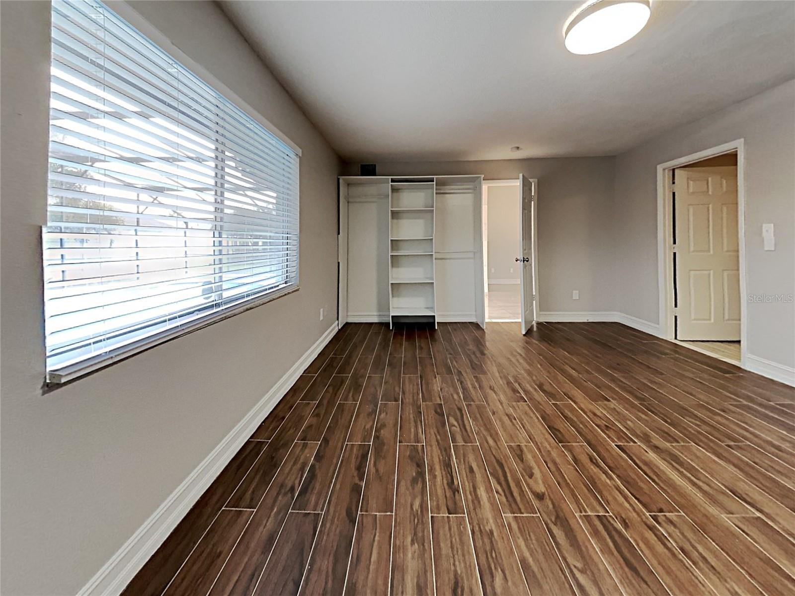 SKY LAKE SOUTH - Residential