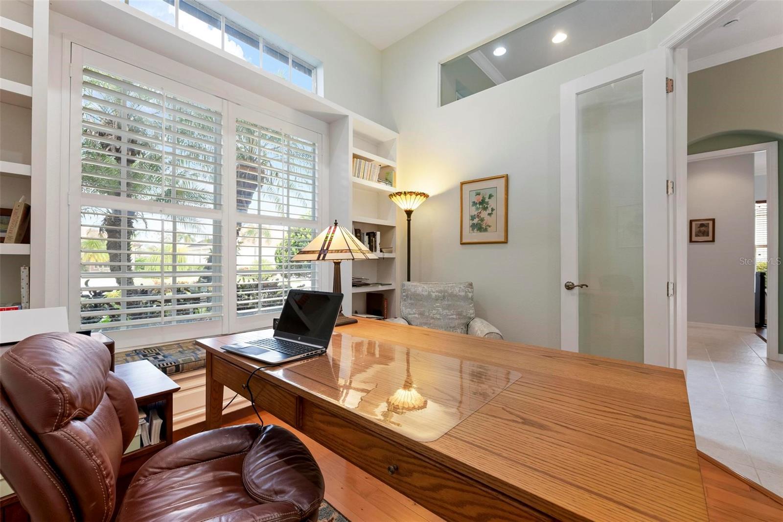 PELICAN POINTE GOLF & COUNTRY CLUB - Residential