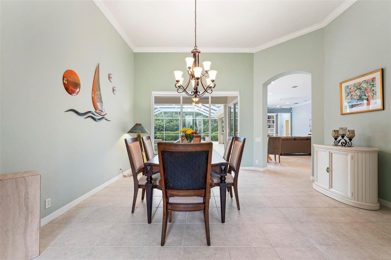 PELICAN POINTE GOLF & COUNTRY CLUB - Residential
