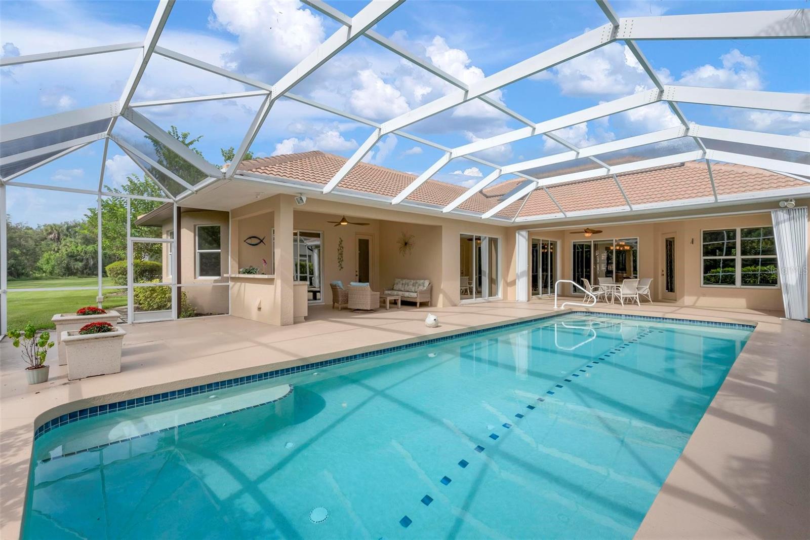 PELICAN POINTE GOLF & COUNTRY CLUB - Residential