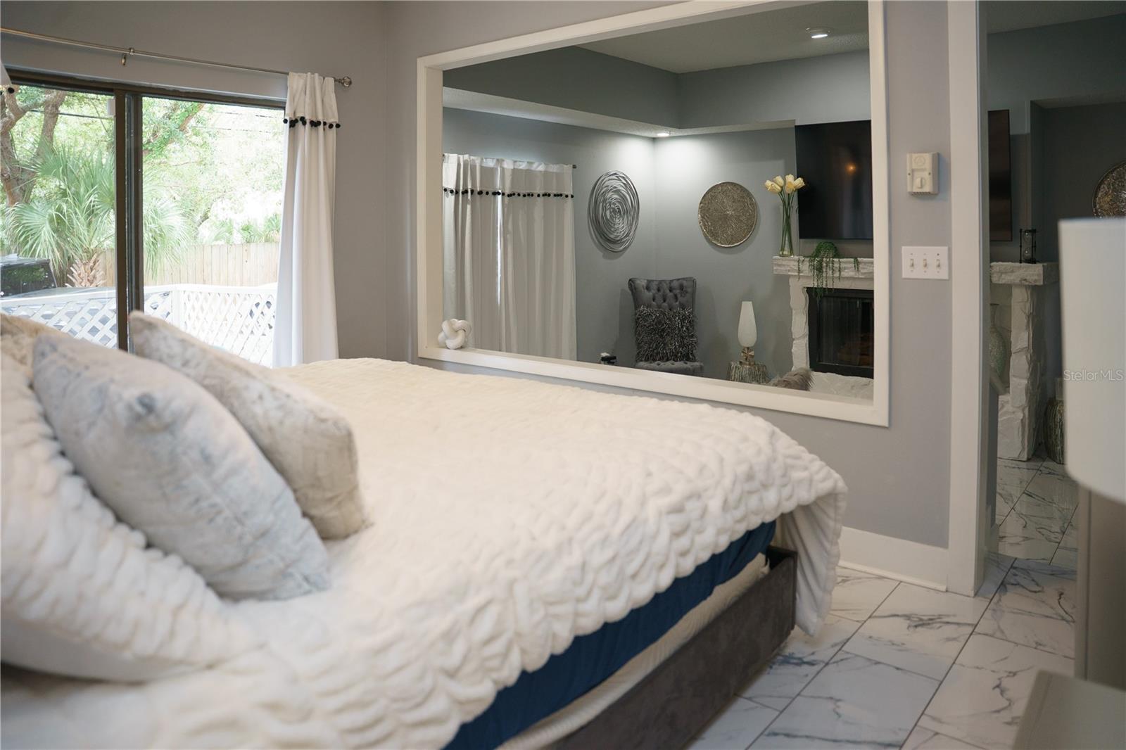 TIFFANY RM CONDO - Residential