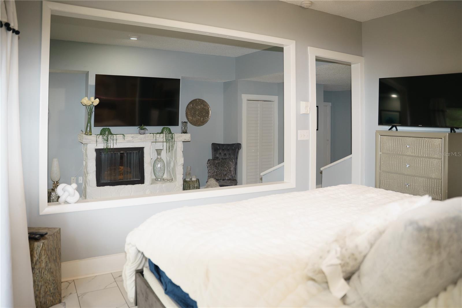 TIFFANY RM CONDO - Residential